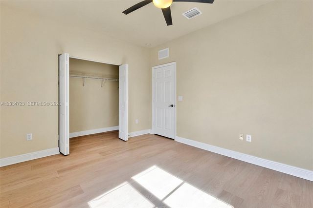 8890 NW 99th Path, Doral, FL 33178