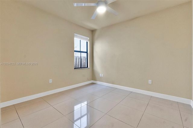 8890 NW 99th Path, Doral, FL 33178
