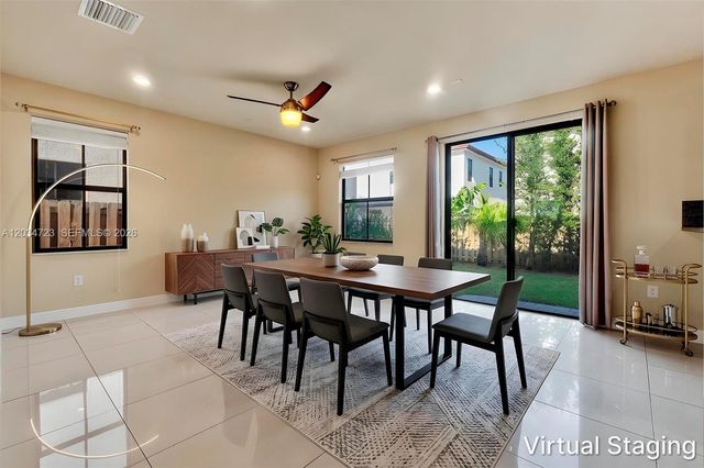 8890 NW 99th Path, Doral, FL 33178