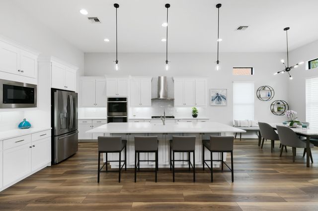 12110 Bastille Circle E, Parkland, FL 33076