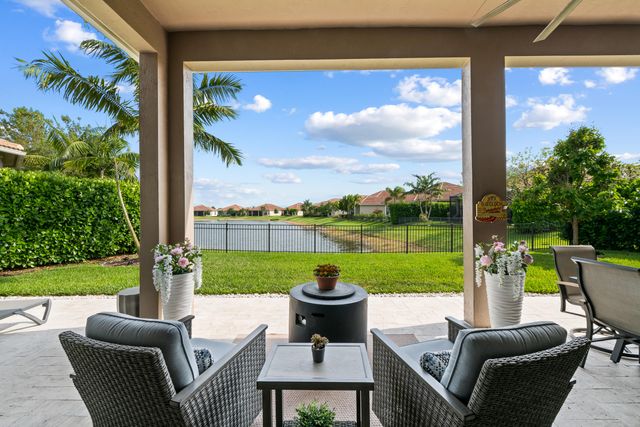 12110 Bastille Circle E, Parkland, FL 33076