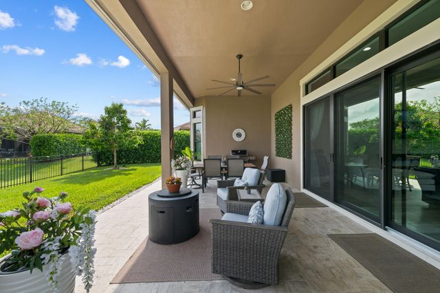 12110 Bastille Circle E, Parkland, FL 33076