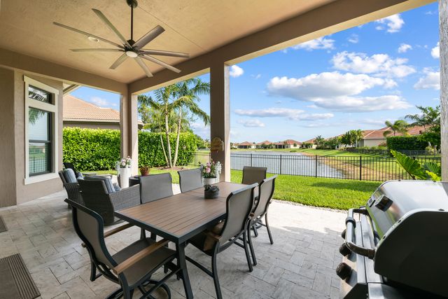 12110 Bastille Circle E, Parkland, FL 33076