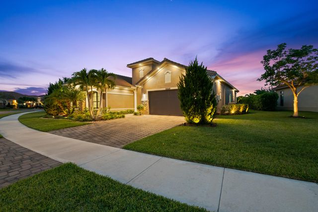 12110 Bastille Circle E, Parkland, FL 33076