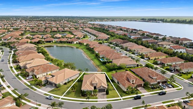 12110 Bastille Circle E, Parkland, FL 33076