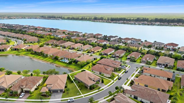12110 Bastille Circle E, Parkland, FL 33076