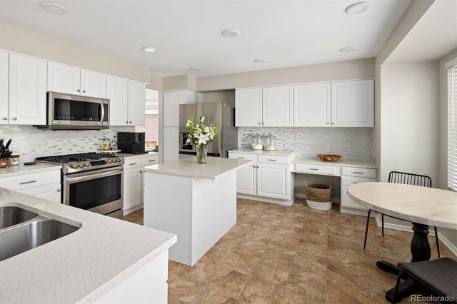 809 Redwood Court, Highlands Ranch, CO 80126