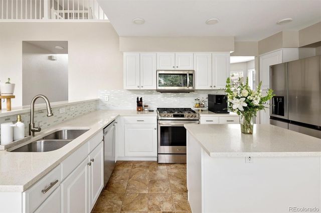 809 Redwood Court, Highlands Ranch, CO 80126