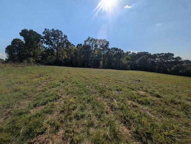 Bunker Road, Harrison, AR 72601