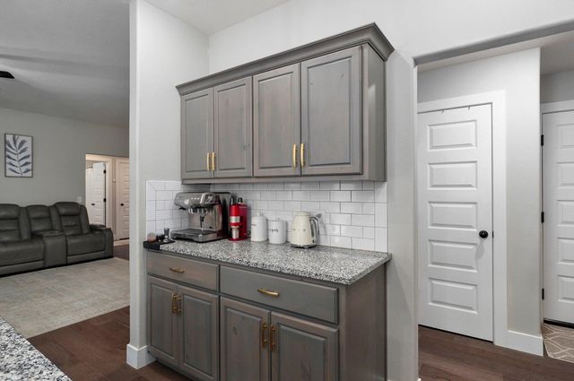 771 N Century Avenue, Republic, MO 65738