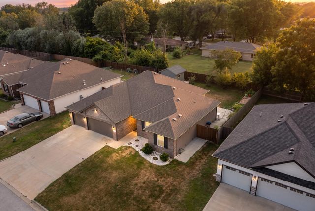 771 N Century Avenue, Republic, MO 65738