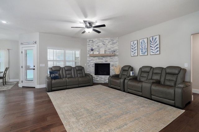 771 N Century Avenue, Republic, MO 65738