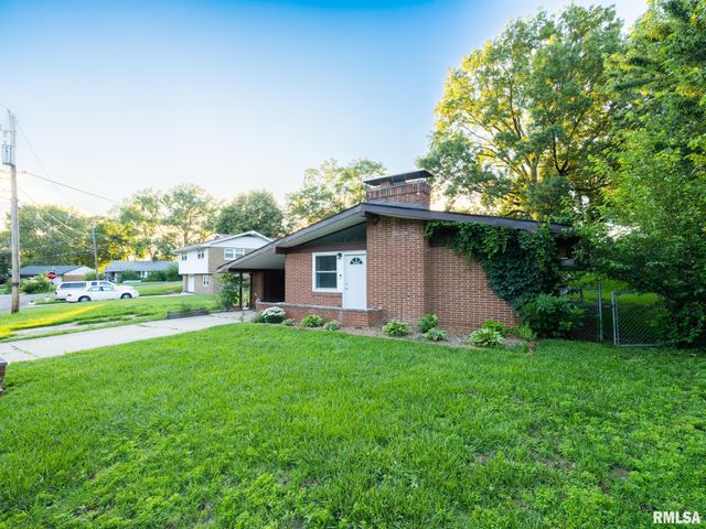 2215 GLENDALE Avenue, Pekin, IL 61554