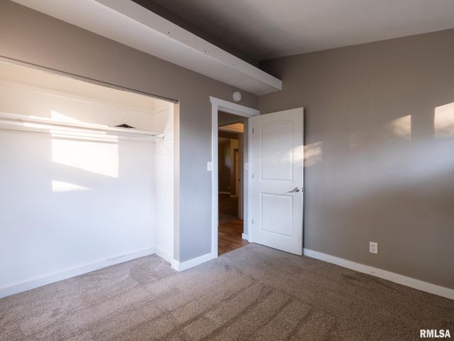 2215 GLENDALE Avenue, Pekin, IL 61554