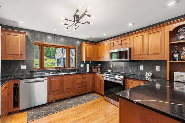 60 Glidden Road, Moultonborough, NH 03254