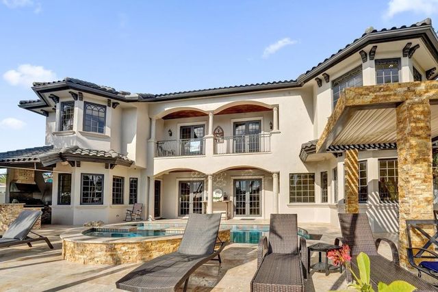 2340 NE 47th Street, Lighthouse Point, FL 33064