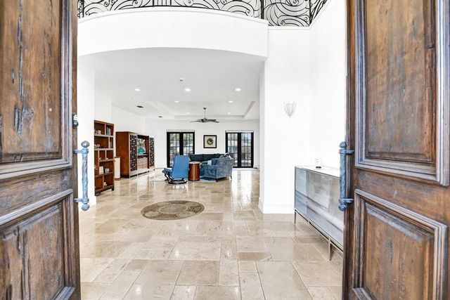 2340 NE 47th Street, Lighthouse Point, FL 33064