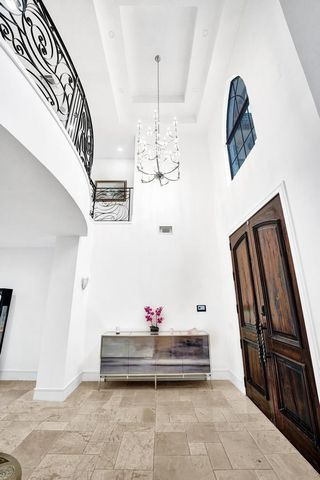 2340 NE 47th Street, Lighthouse Point, FL 33064