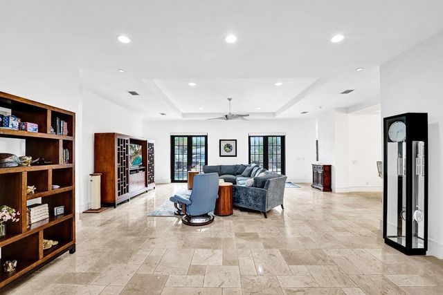 2340 NE 47th Street, Lighthouse Point, FL 33064