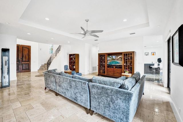 2340 NE 47th Street, Lighthouse Point, FL 33064