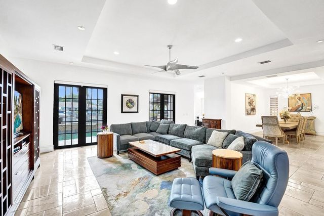 2340 NE 47th Street, Lighthouse Point, FL 33064