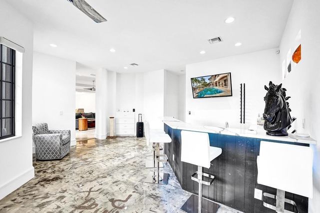 2340 NE 47th Street, Lighthouse Point, FL 33064