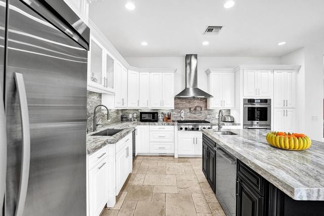 2340 NE 47th Street, Lighthouse Point, FL 33064