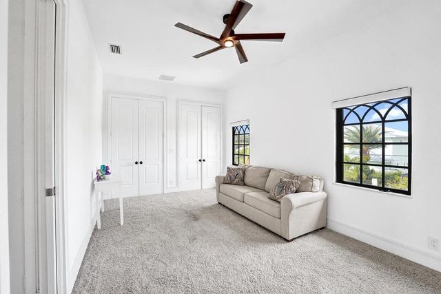 2340 NE 47th Street, Lighthouse Point, FL 33064