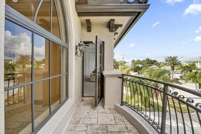 2340 NE 47th Street, Lighthouse Point, FL 33064