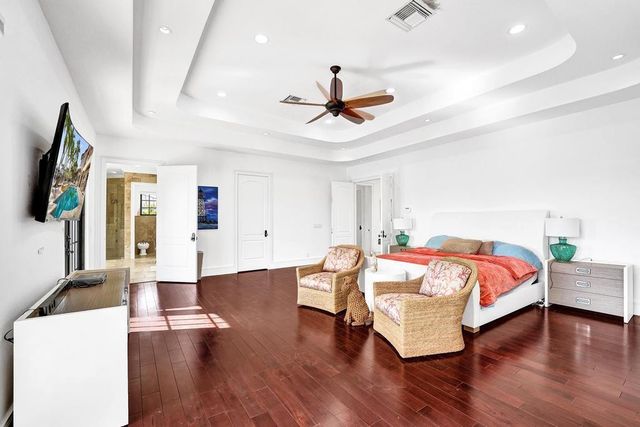 2340 NE 47th Street, Lighthouse Point, FL 33064