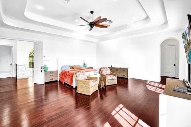 2340 NE 47th Street, Lighthouse Point, FL 33064