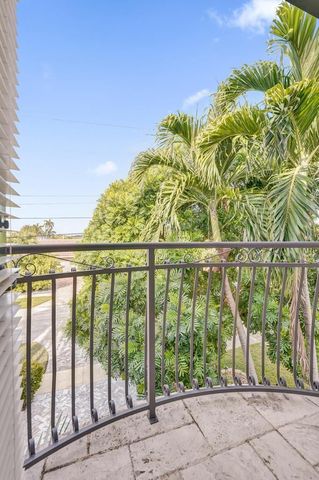 2340 NE 47th Street, Lighthouse Point, FL 33064