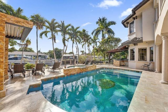 2340 NE 47th Street, Lighthouse Point, FL 33064