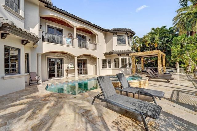 2340 NE 47th Street, Lighthouse Point, FL 33064