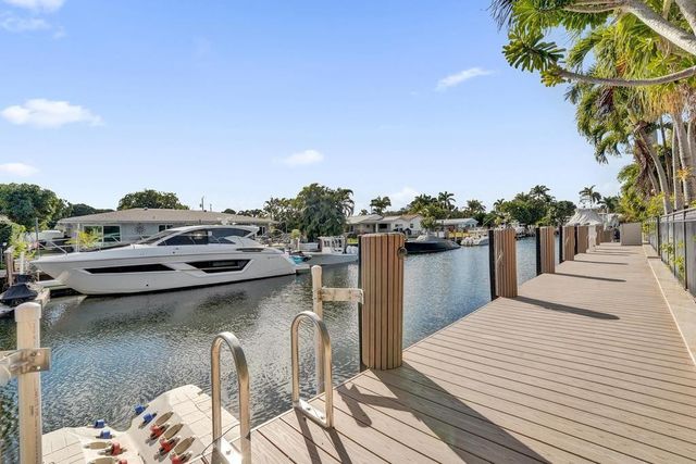 2340 NE 47th Street, Lighthouse Point, FL 33064