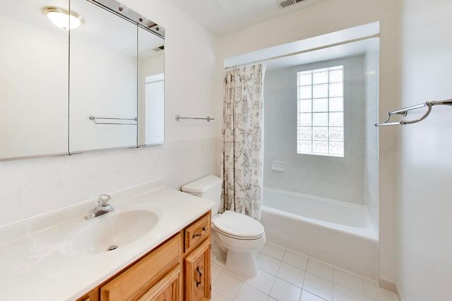 920 N Northwest Highway 2, Park Ridge, IL 60068