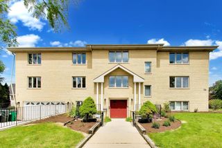 920 N Northwest Highway 2, Park Ridge, IL 60068