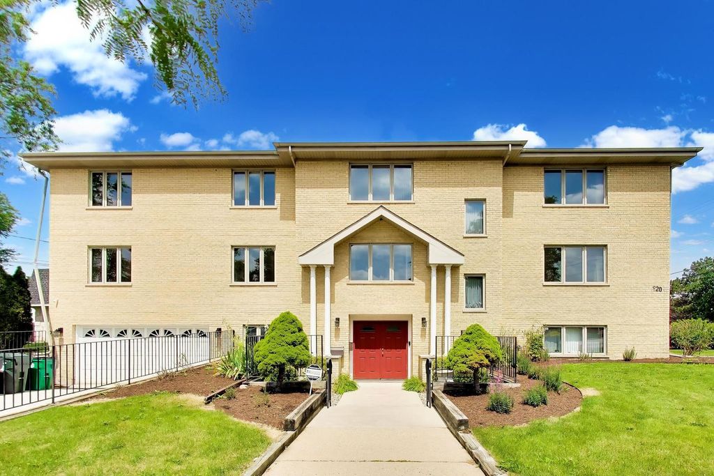 920 N Northwest Highway 2, Park Ridge, IL 60068