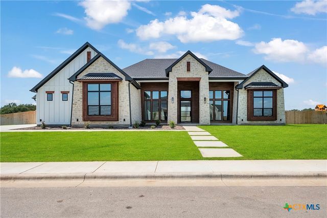 6837 Lacey Oak Road, Salado, TX 76571
