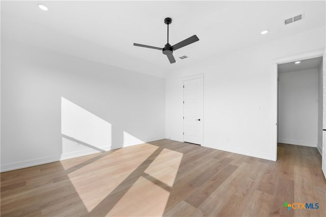 6837 Lacey Oak Road, Salado, TX 76571