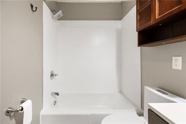 2508 E Hamilton Avenue, Eau Claire, WI 54701