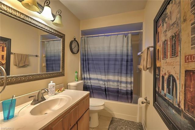 1004 SE 25th TER, Cape Coral, FL 33904