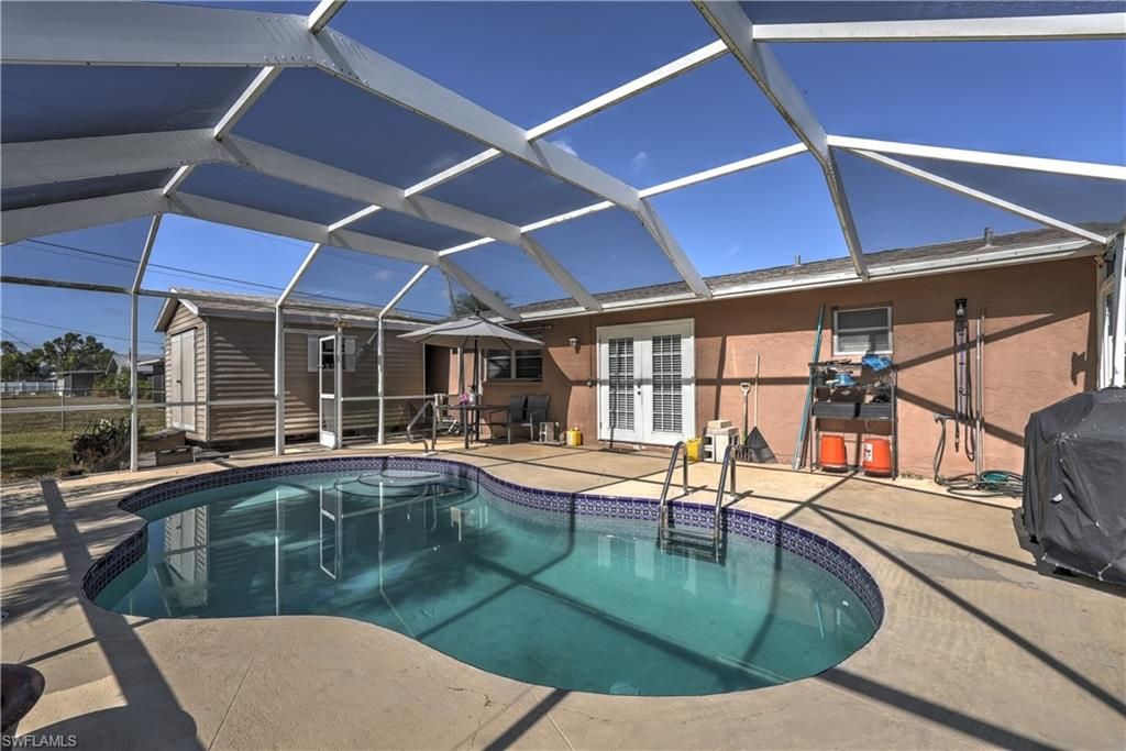 Image 24 of property listing at 1004 SE 25th TER, Cape Coral, FL 33904