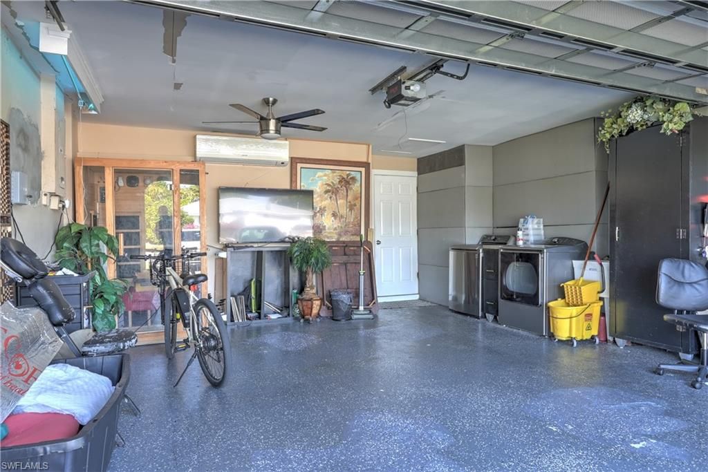 Image 31 of property listing at 1004 SE 25th TER, Cape Coral, FL 33904