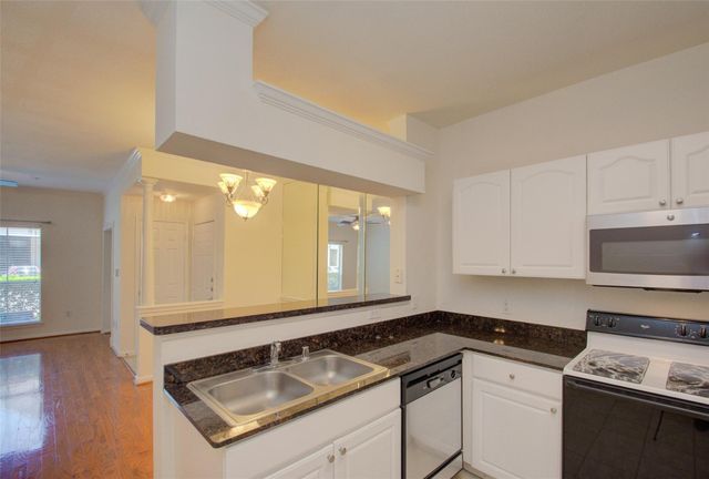 1330 Old Spanish Trail 2111, Houston, TX 77054