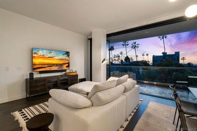 2604 5th Ave 406, San Diego, CA 92103