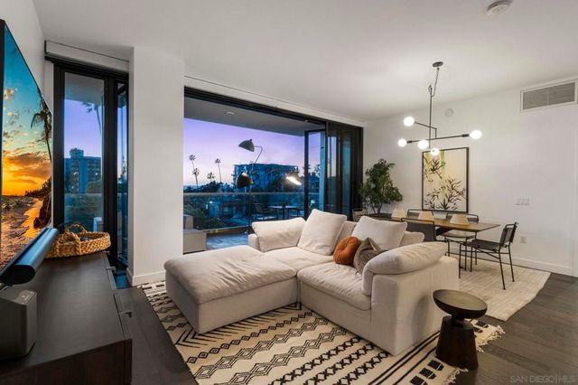 2604 5th Ave 406, San Diego, CA 92103