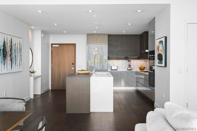 2604 5th Ave 406, San Diego, CA 92103