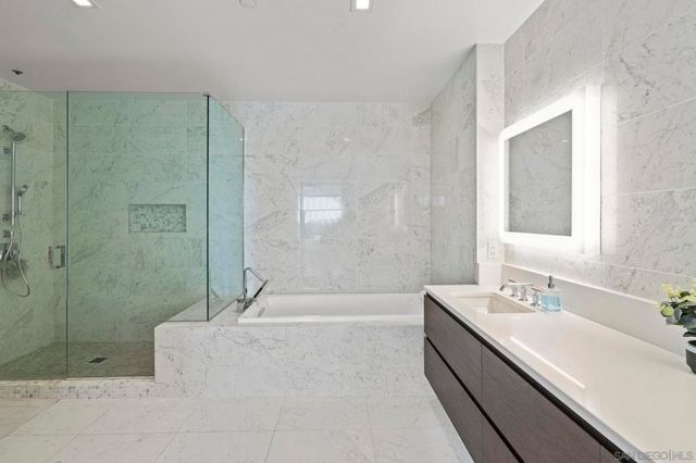 2604 5th Ave 406, San Diego, CA 92103