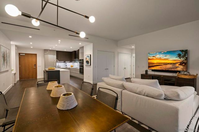 2604 5th Ave 406, San Diego, CA 92103